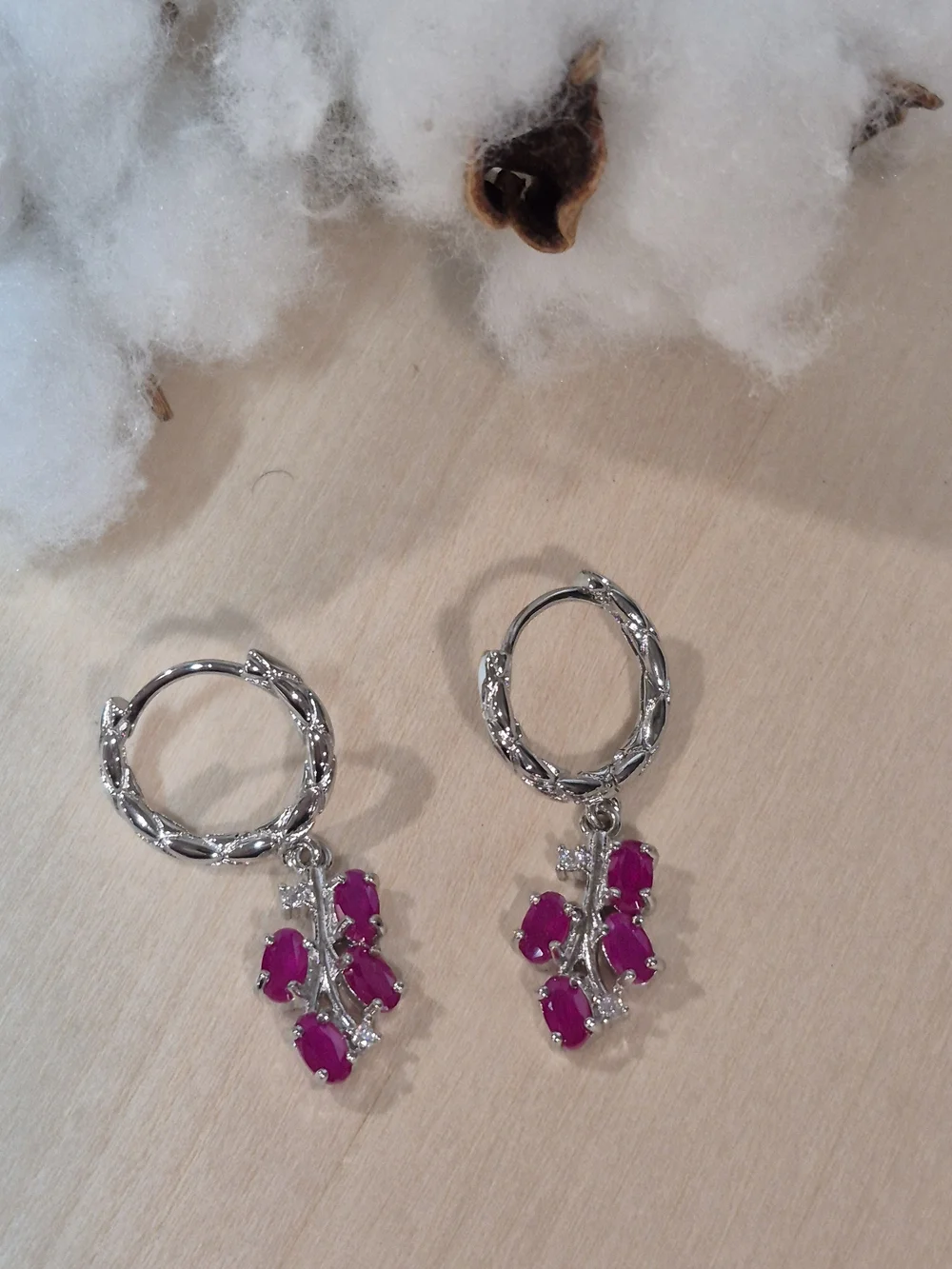 🎉🎉NEW🎉🎉 STUNNING!! SS Oval RUBY Hoop Dangle Earrings
